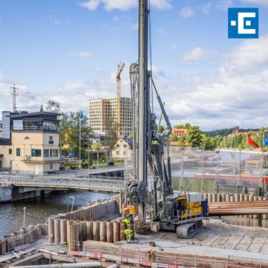 liebherr-lrh-200-unplugged-piling-and-drilling-rig-down-the-hole-imlochhamme.jpg