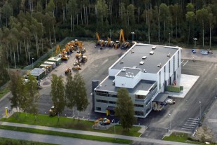 Liebherr-Finland Oy Ab:n toimitilat Tuusulassa lähellä Helsinkiä