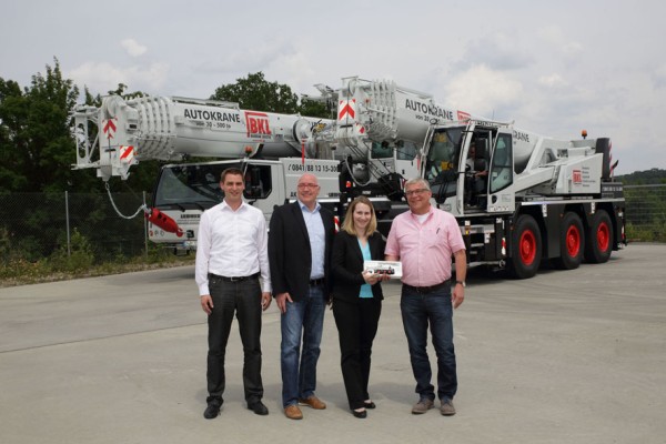 New Liebherr Mobile Cranes Bkl Baukran Logistik Invests In New Site Liebherr